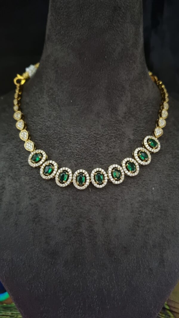 Classic Emerald Round Cut Necklace Set